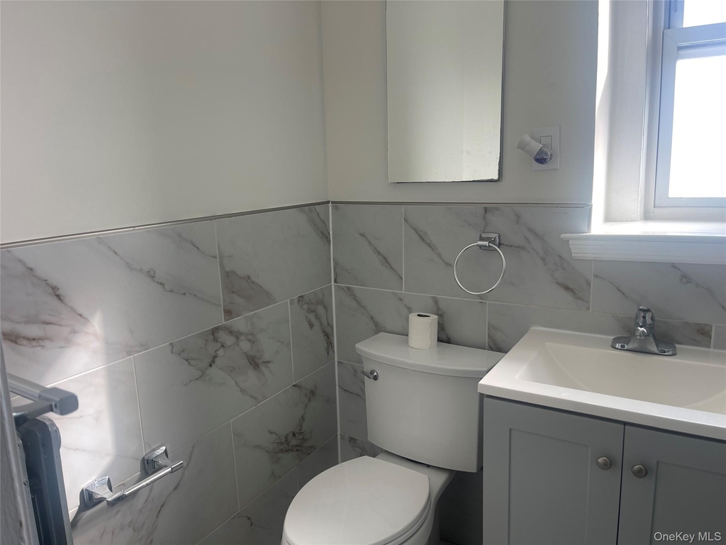 200 Claridge Avenue - Photo 3