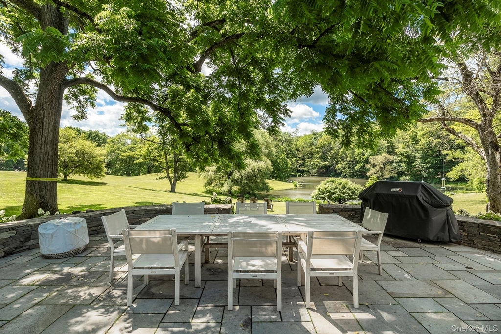 176 Schoolhouse Road - Photo 16