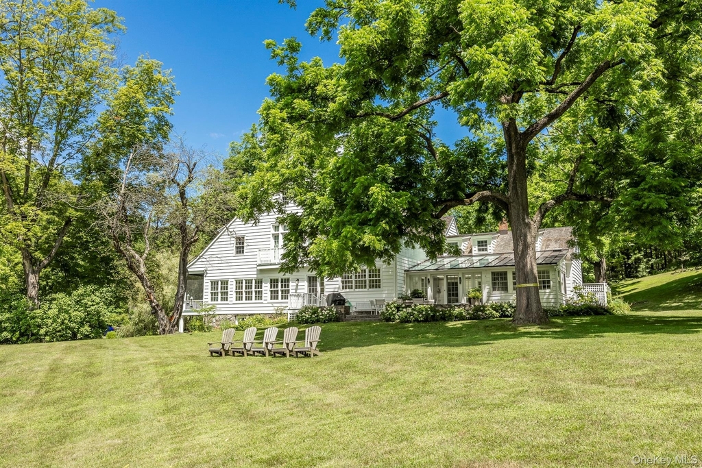 176 Schoolhouse Road - Photo 1
