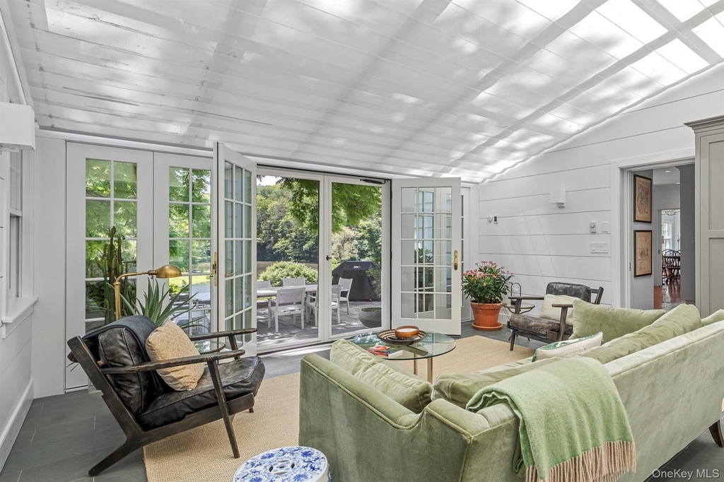 176 Schoolhouse Road - Photo 15