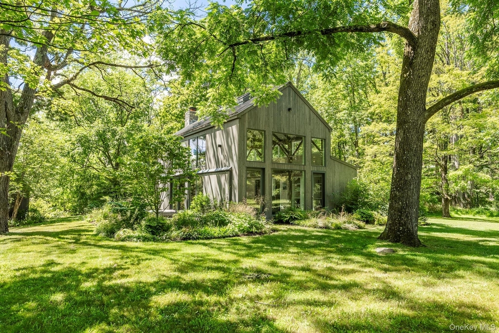 176 Schoolhouse Road - Photo 5