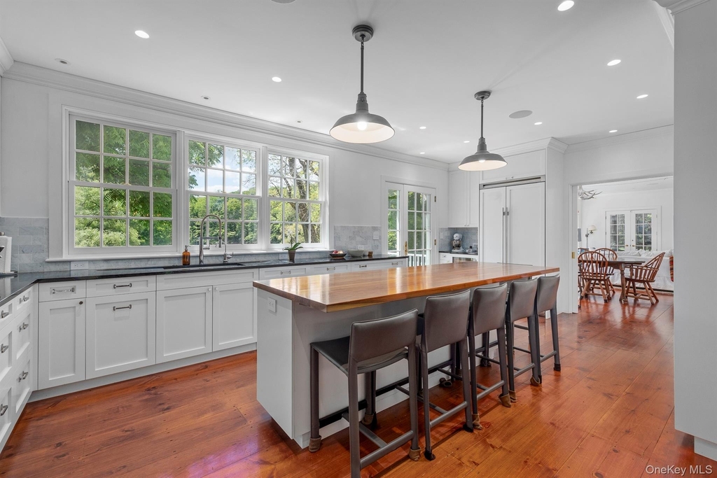 176 Schoolhouse Road - Photo 10
