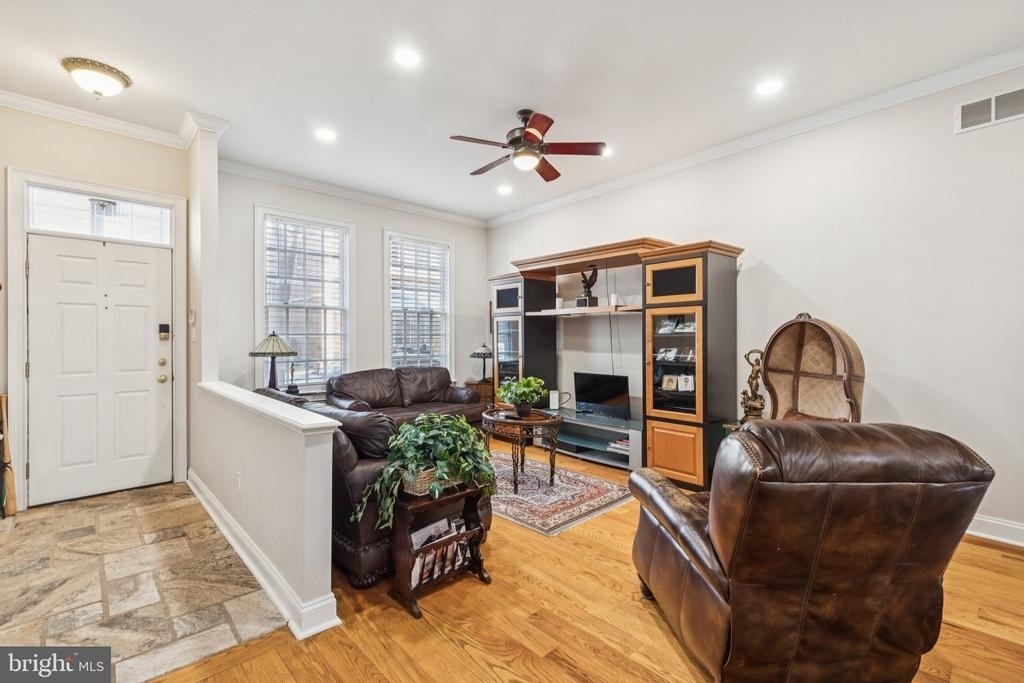 789 S 2nd Street - Photo 2