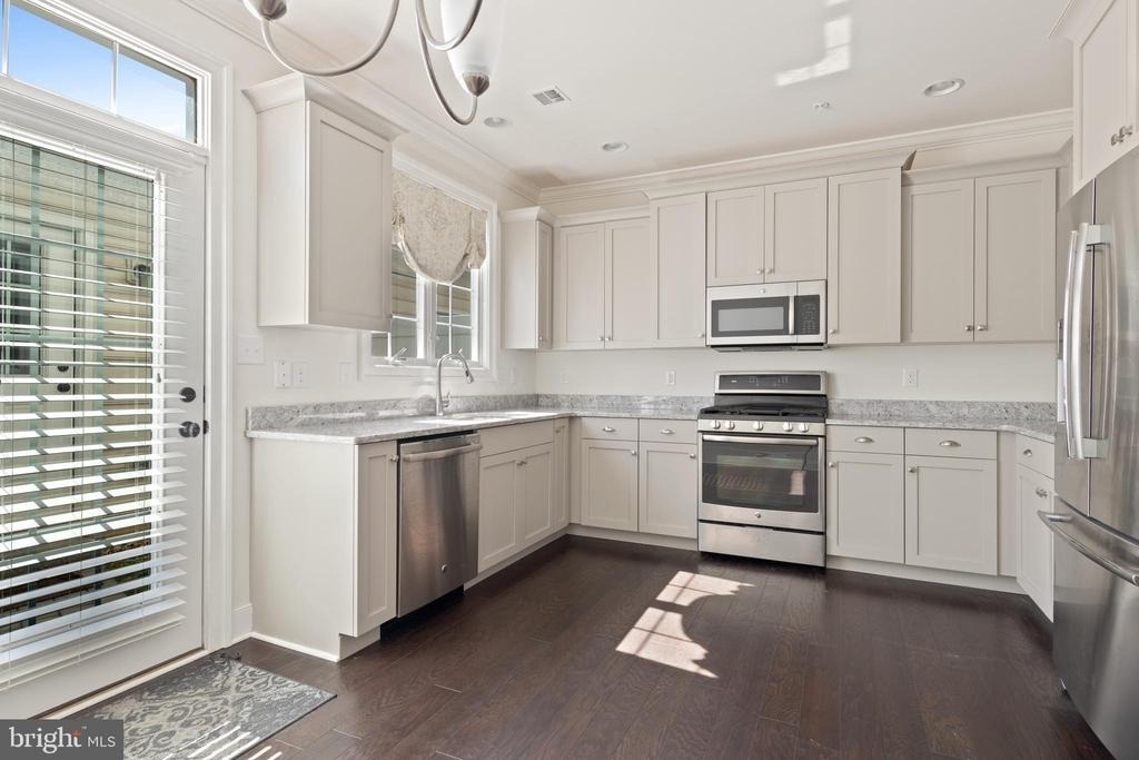 626 D Street - Photo 10