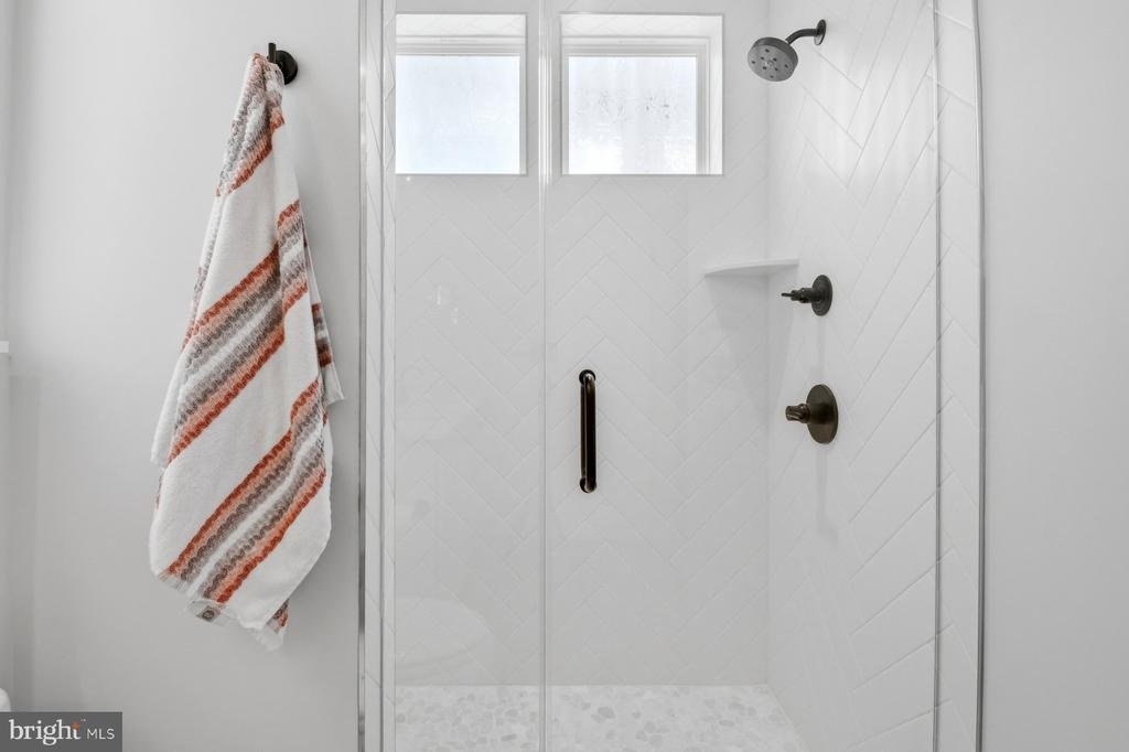 100 Glass Lane - Photo 23