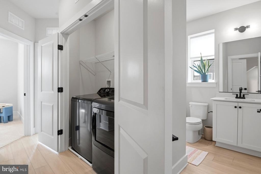 100 Glass Lane - Photo 16