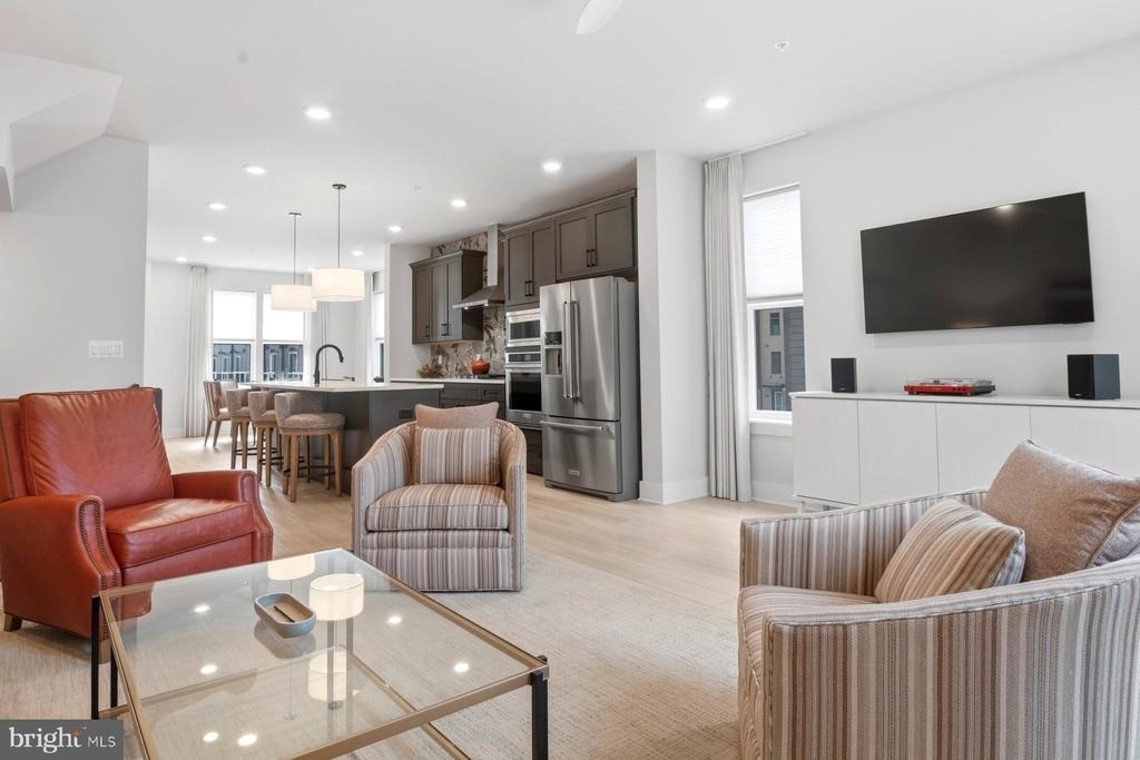 100 Glass Lane - Photo 11