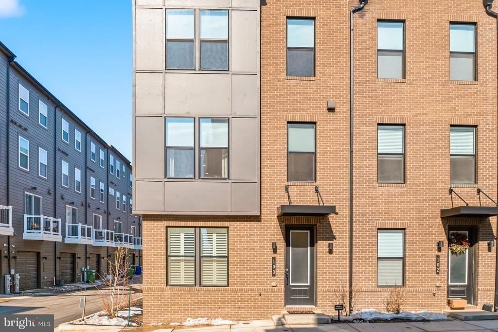 100 Glass Lane - Photo 1