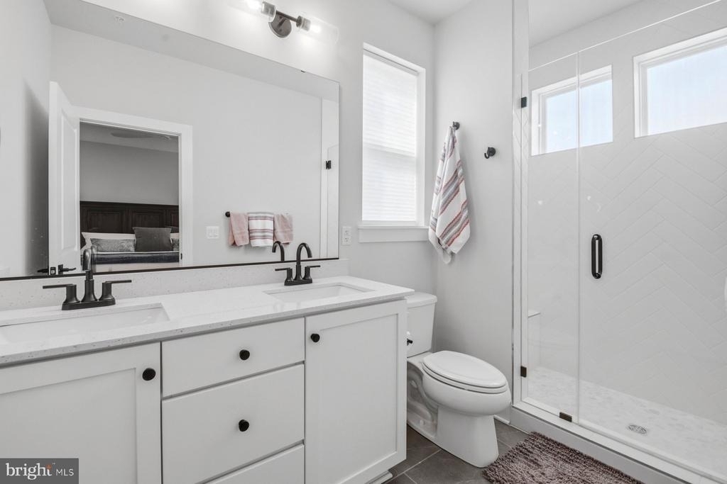 100 Glass Lane - Photo 22