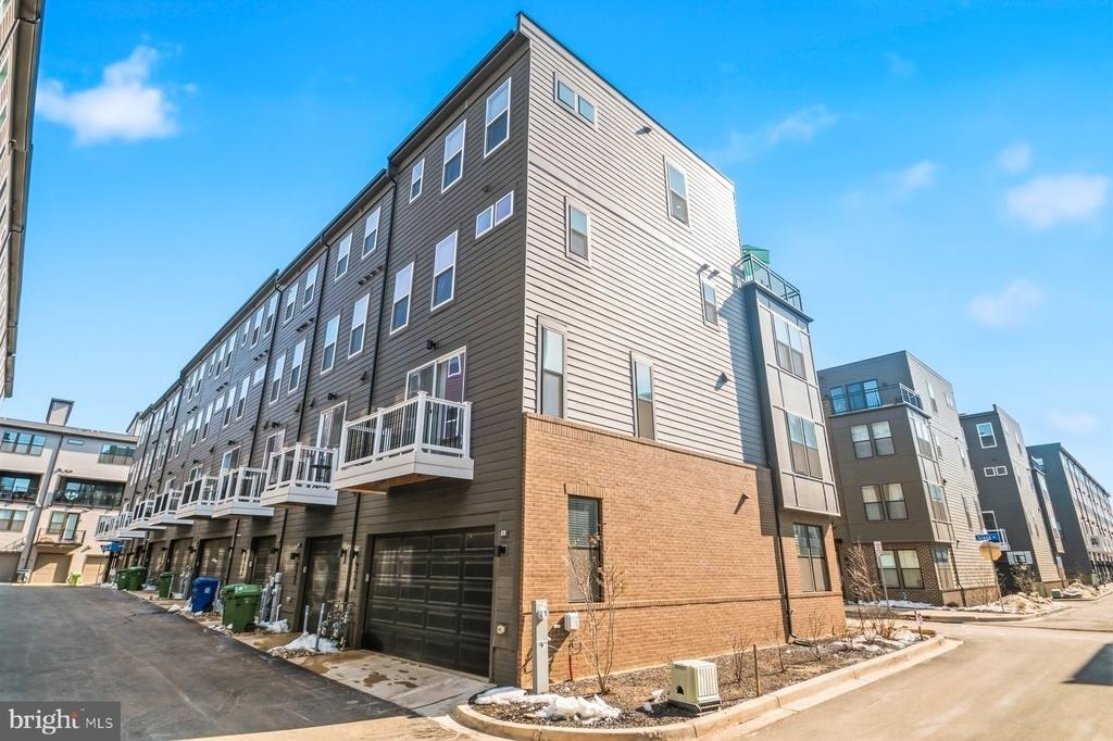 100 Glass Lane - Photo 35