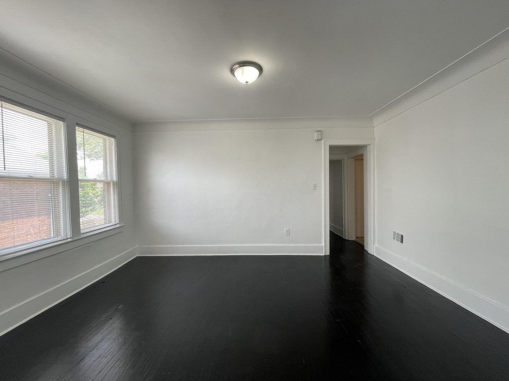 4708 Lakewood Street - Photo 6