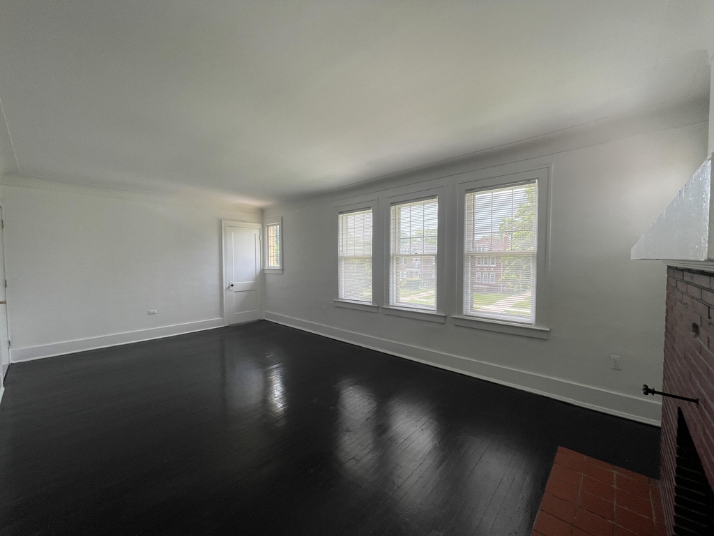4708 Lakewood Street - Photo 3