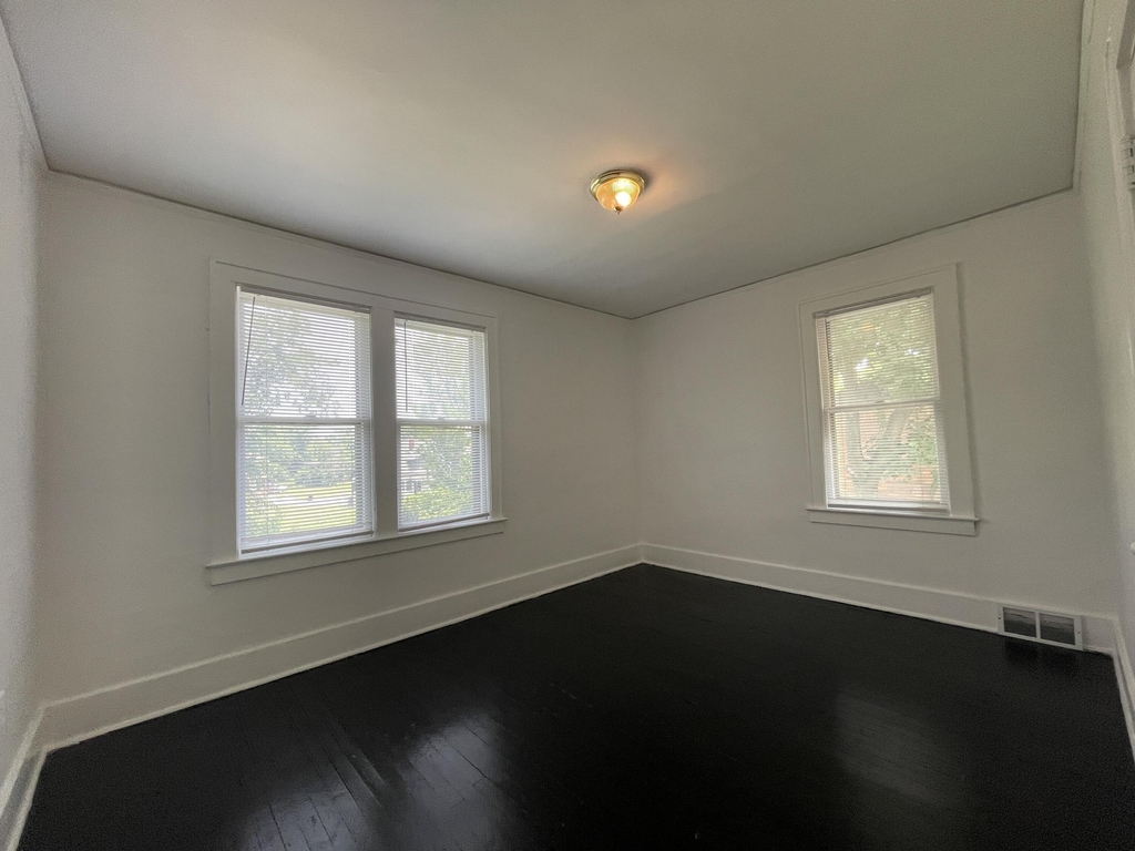 4708 Lakewood Street - Photo 12
