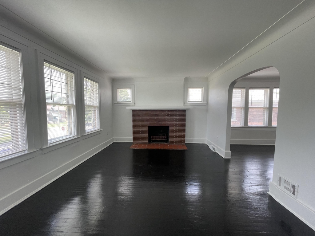 4708 Lakewood Street - Photo 5