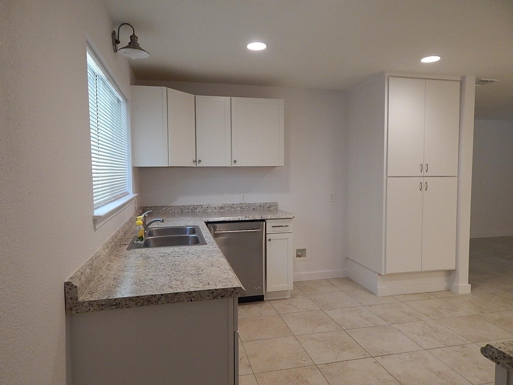 1510 Gordon St St - Photo 10