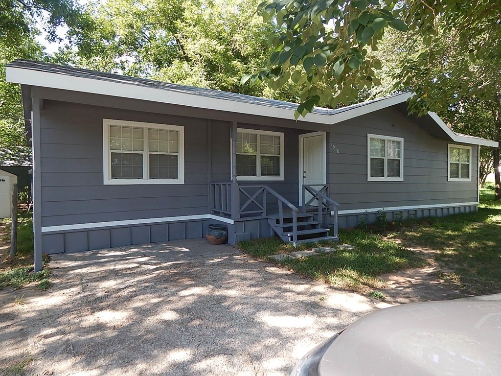 1510 Gordon St St - Photo 0