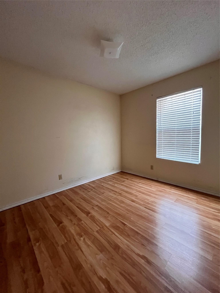 433 Sailmaster St - Photo 8