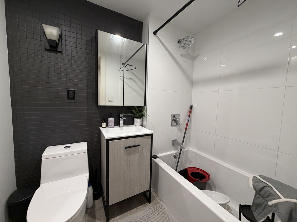1543 East 19th Street - Photo 8