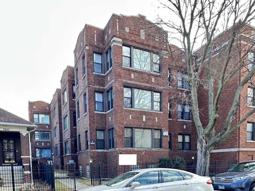 7147 S Constance Avenue - Photo 0