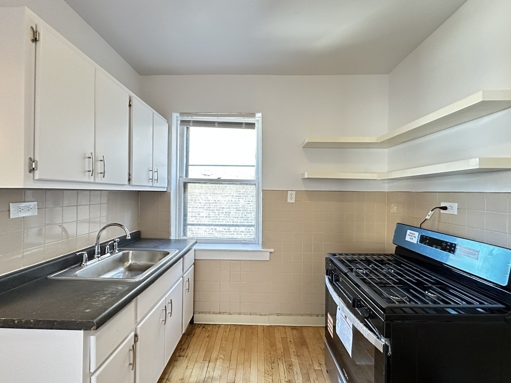 7147 S Constance Avenue - Photo 2