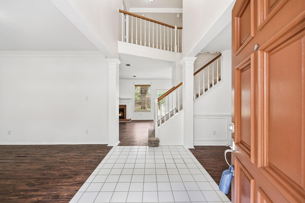 4323 Ringrose Drive - Photo 3