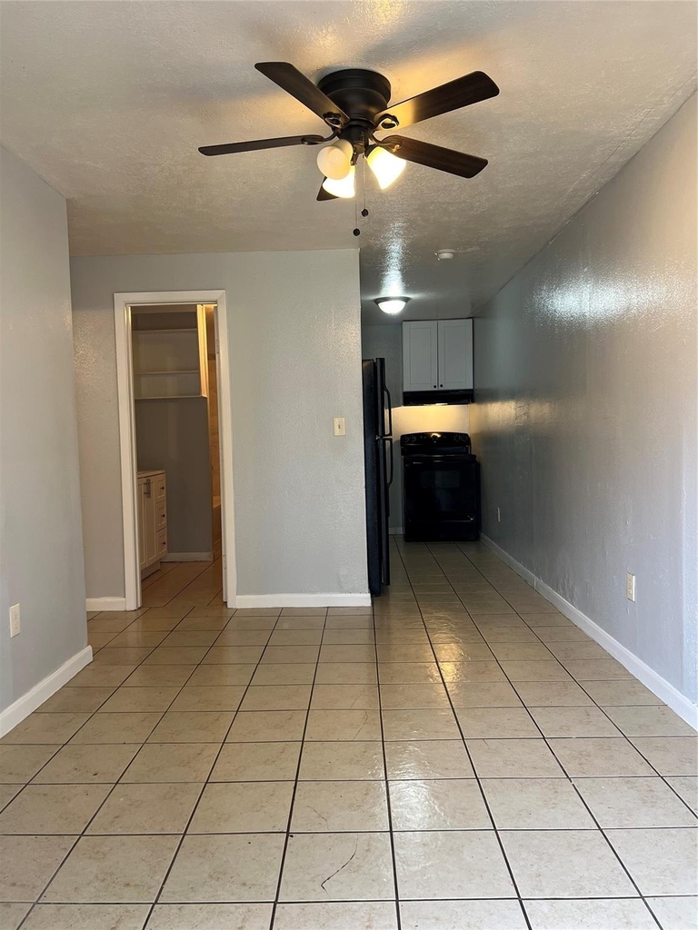 7518 Morley Street - Photo 0