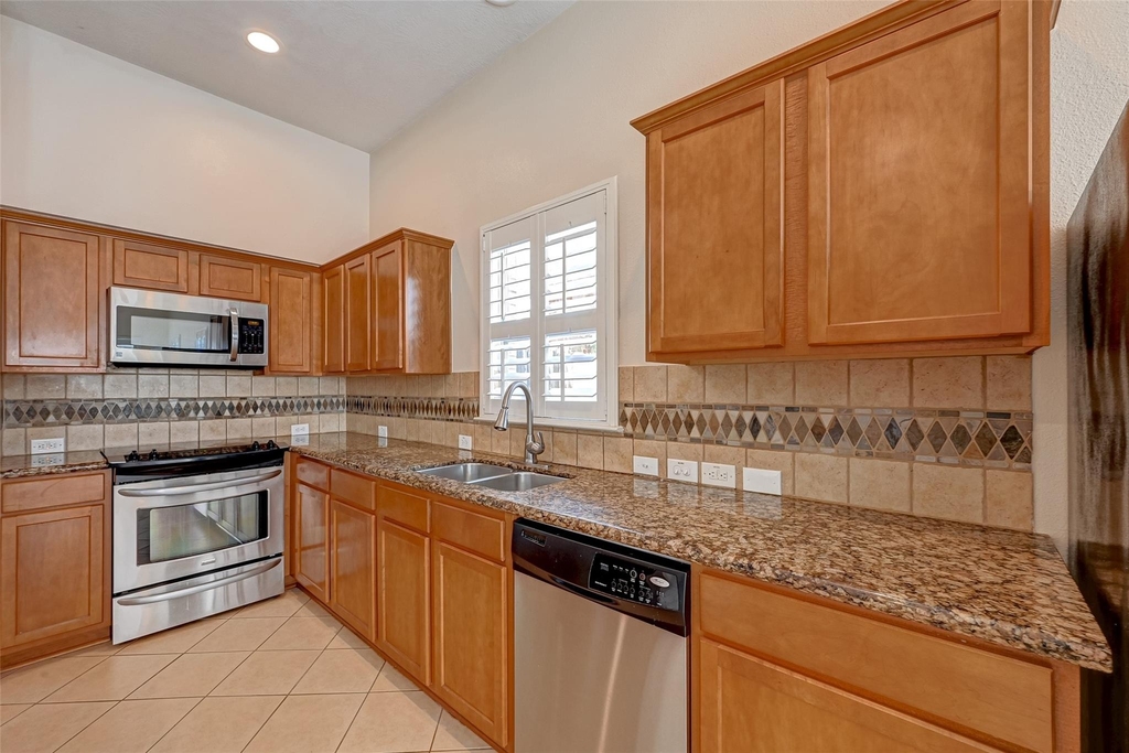 6923 Grants Hollow Lane - Photo 17