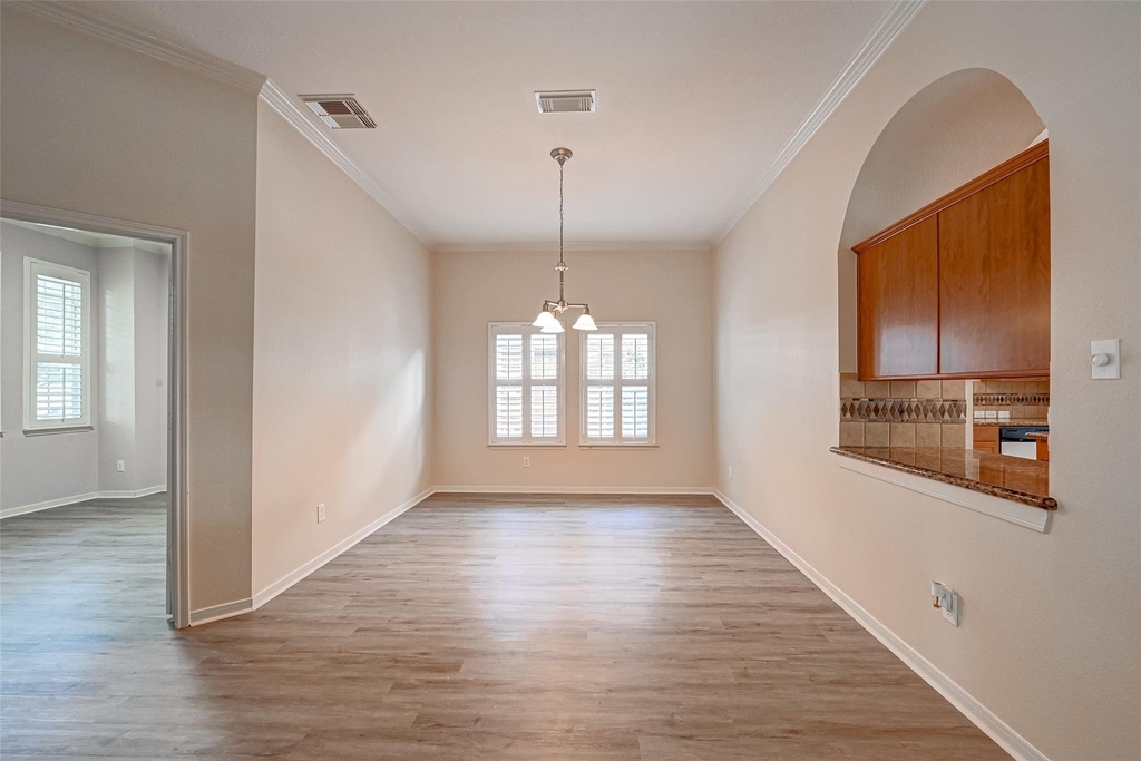 6923 Grants Hollow Lane - Photo 4