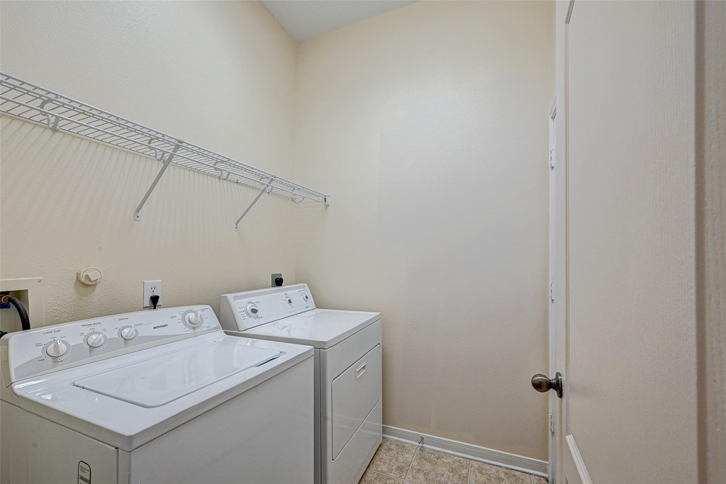 6923 Grants Hollow Lane - Photo 20