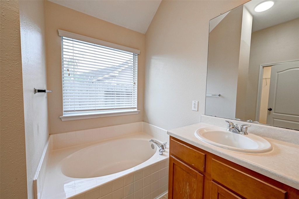 6923 Grants Hollow Lane - Photo 36