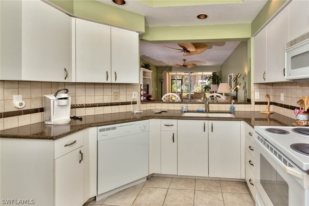 4200 Sawgrass Point Drive - Photo 8