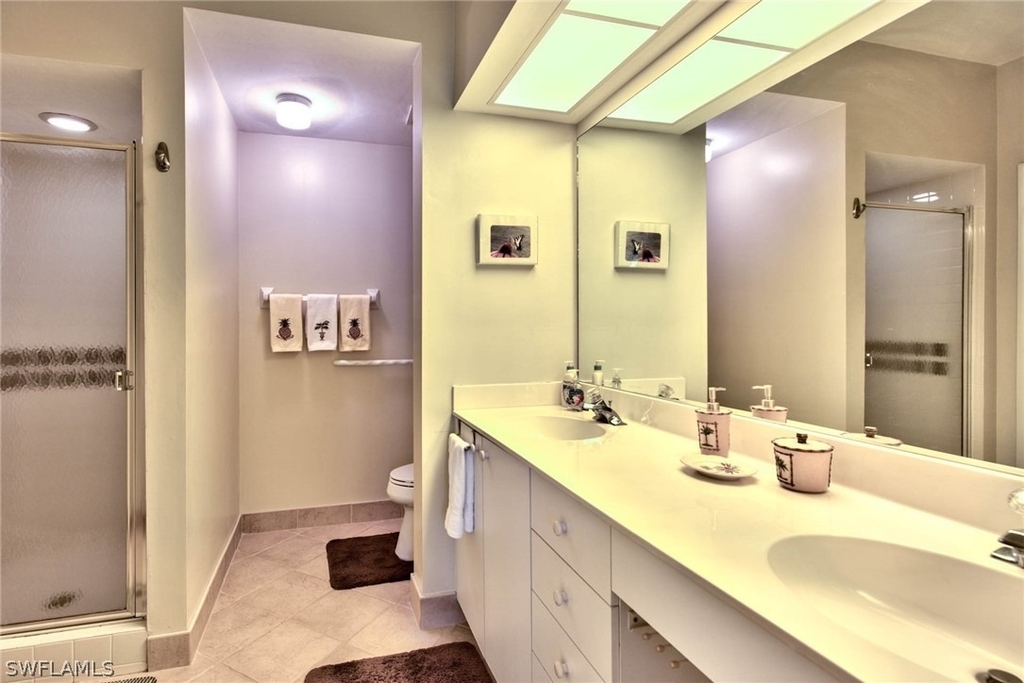 4200 Sawgrass Point Drive - Photo 16