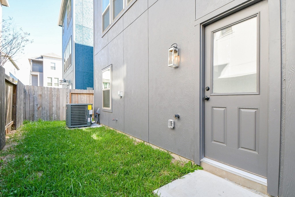 2033 Millbridge Spring - Photo 14