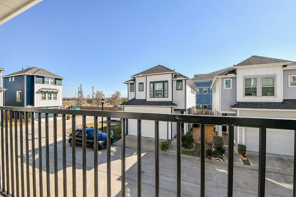 2033 Millbridge Spring - Photo 5