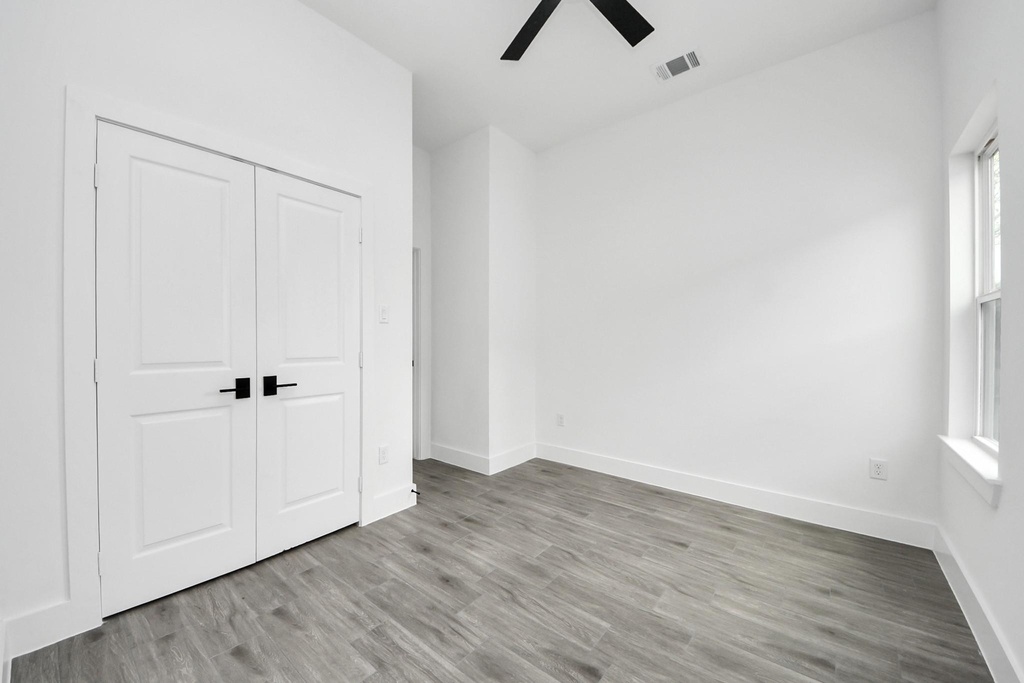 7412 Carver Road - Photo 16