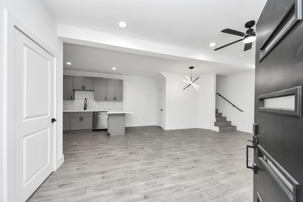 7412 Carver Road - Photo 2