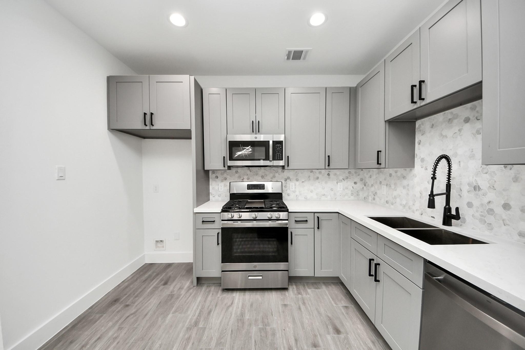 7412 Carver Road - Photo 5