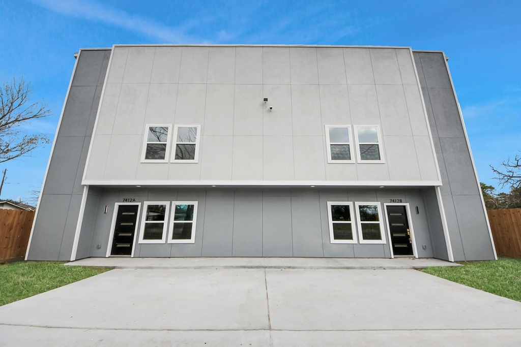 7412 Carver Road - Photo 1