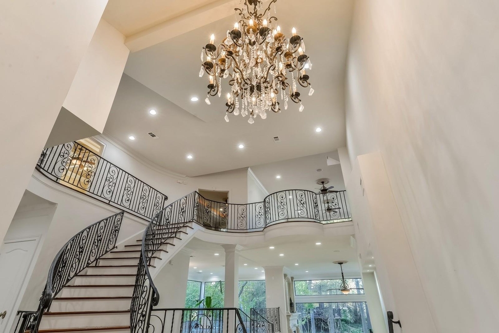 15 W Shady Lane - Photo 0
