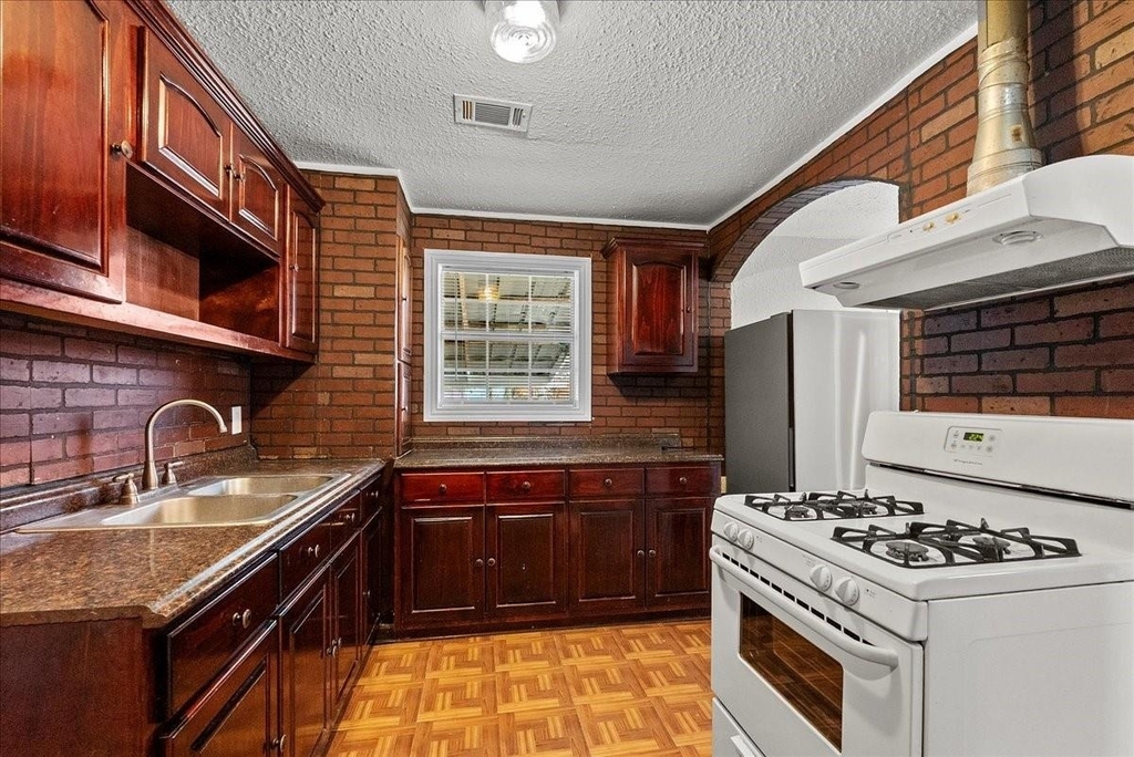14029 Mcnair Street - Photo 9