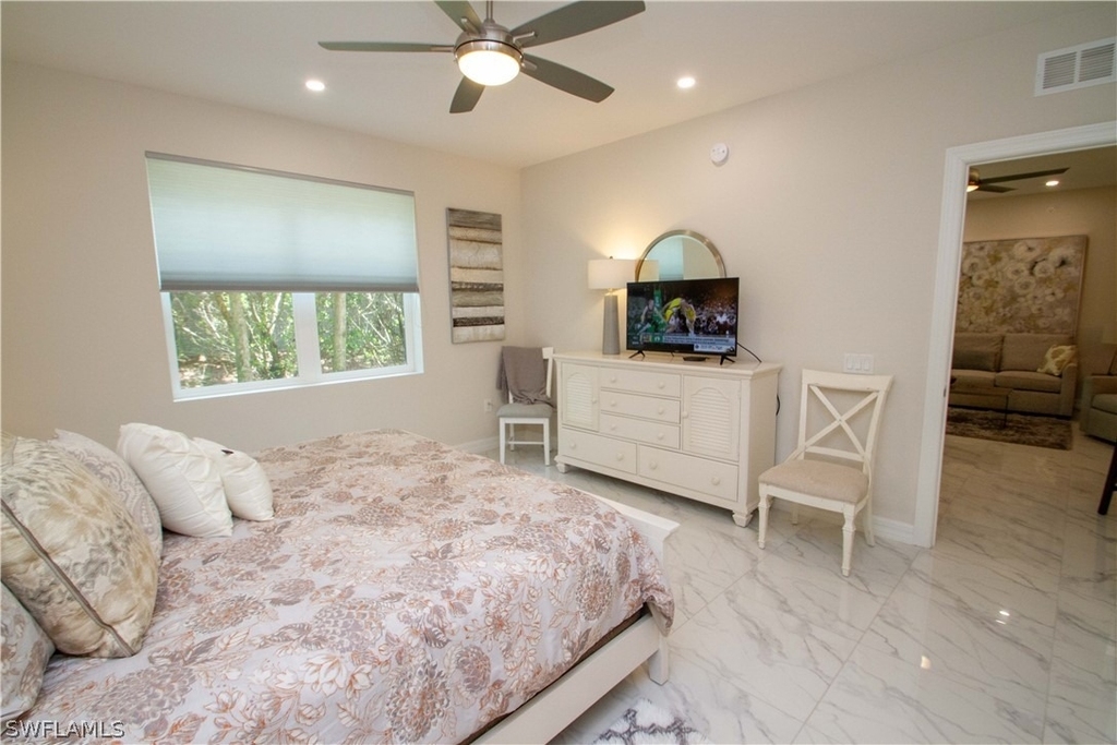 244 Indies Drive E - Photo 13