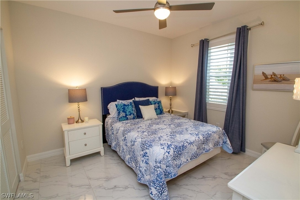 244 Indies Drive E - Photo 17