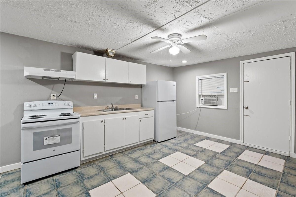 14029 Mcnair Street - Photo 2
