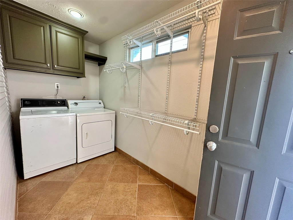 405 James Street - Photo 9