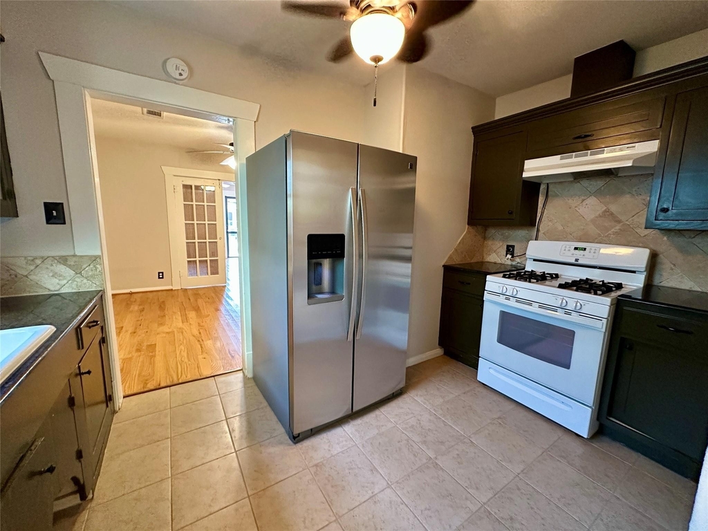 405 James Street - Photo 7
