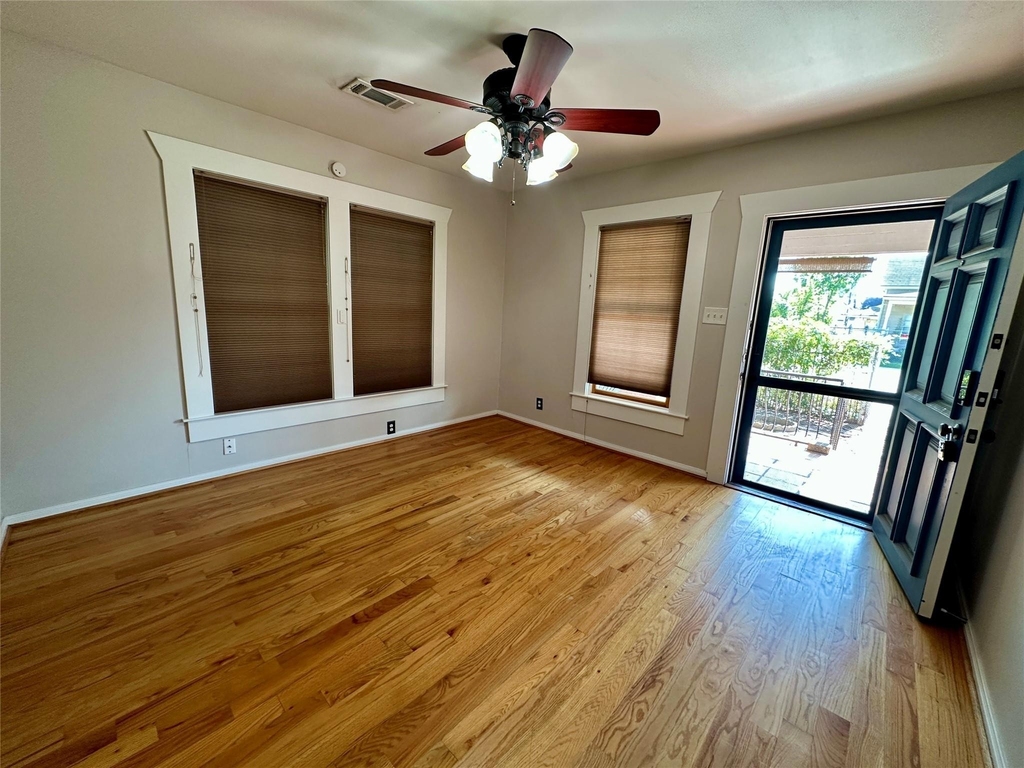 405 James Street - Photo 3