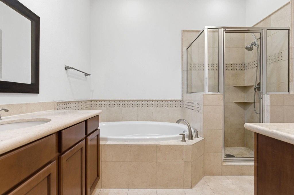 1303 Sherwood Point Lane - Photo 32