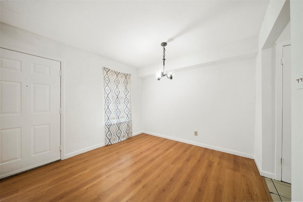 6201 Ranchester Drive - Photo 3