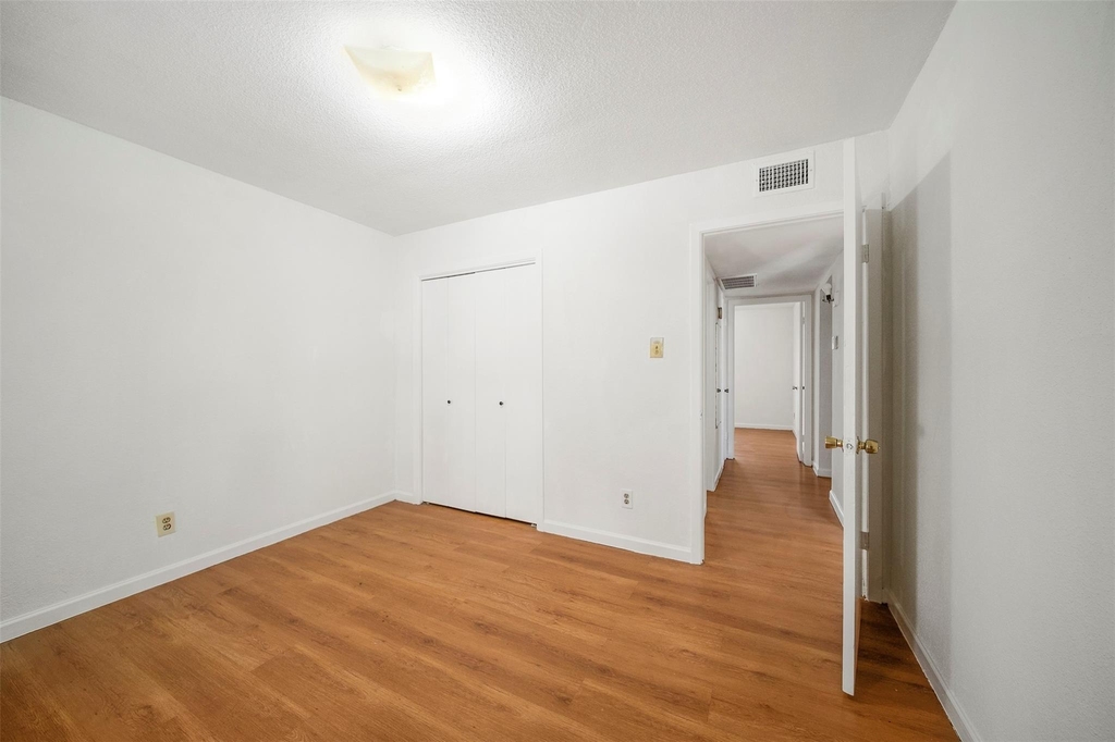 6201 Ranchester Drive - Photo 17