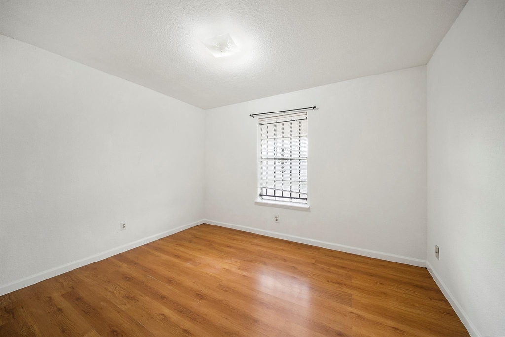 6201 Ranchester Drive - Photo 13